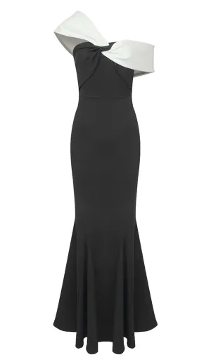 ASYMMETRIC OFF SHOULDER MAXI DRESS IN BLACK