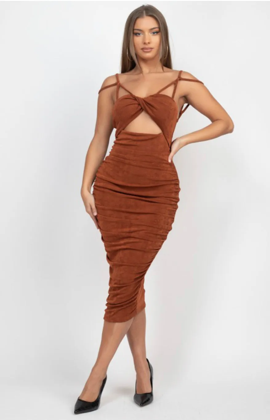 Le’Jazzy - Twist Front Ruched  Dress