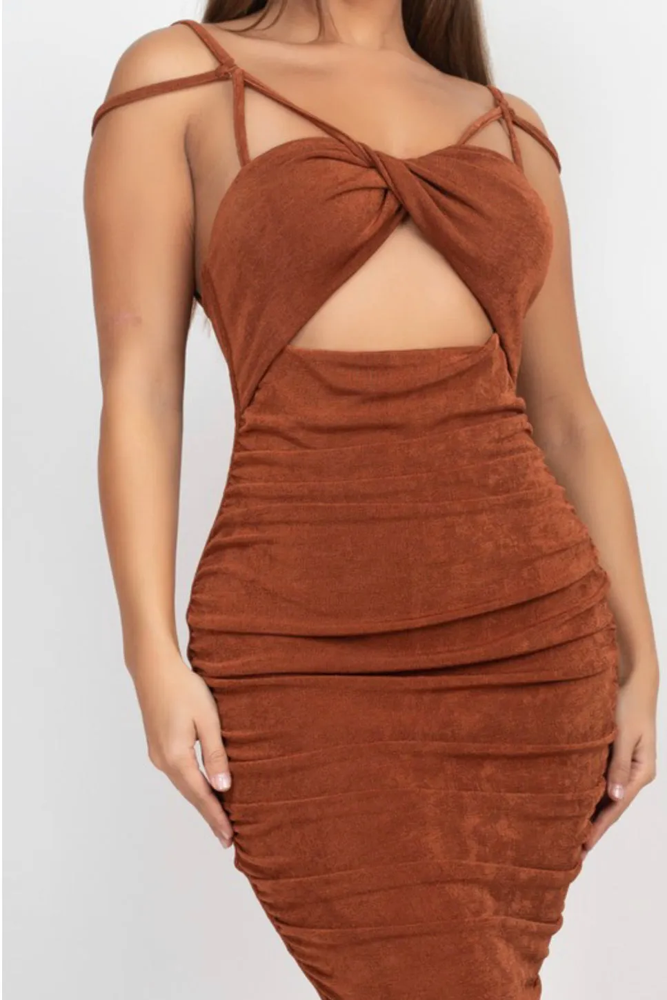 Le’Jazzy - Twist Front Ruched  Dress